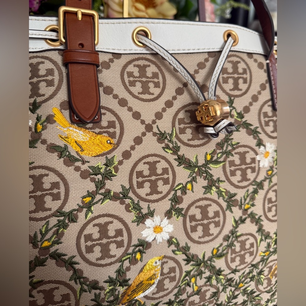 Tory Burch T Monogram Jacquard Embroidered Tote ~ EUC w/Dust Bag Included - Picture 2 of 14